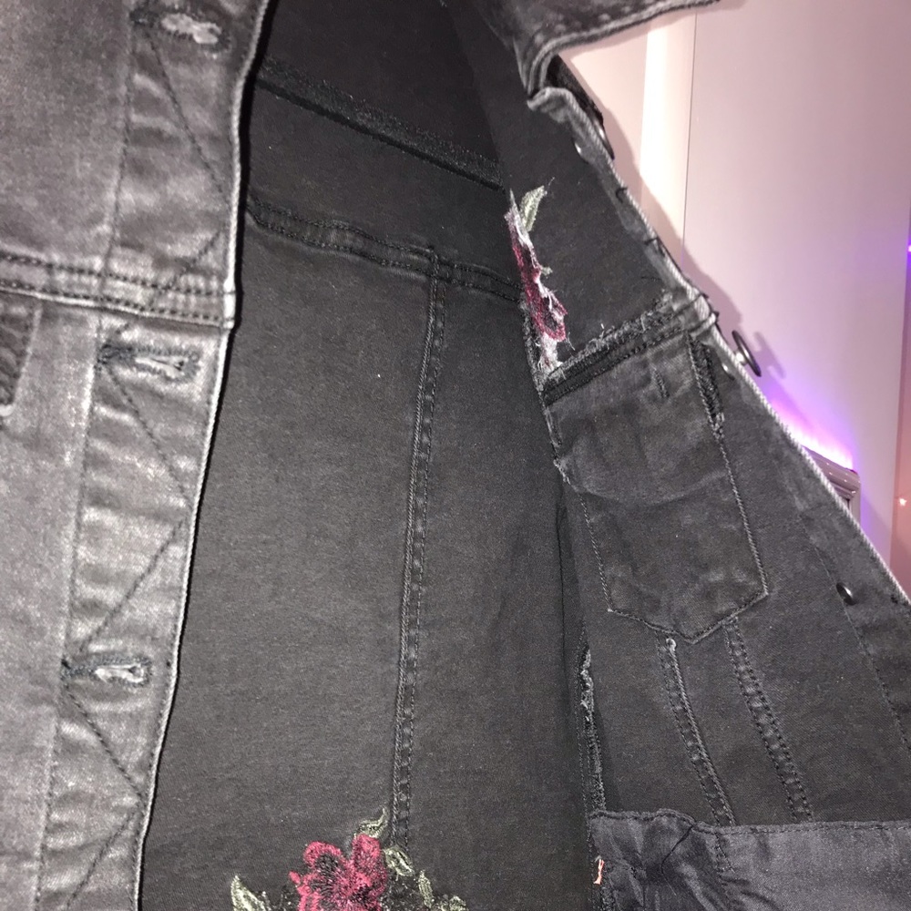 Black Rose Jean Jacket - Picture 4 of 8